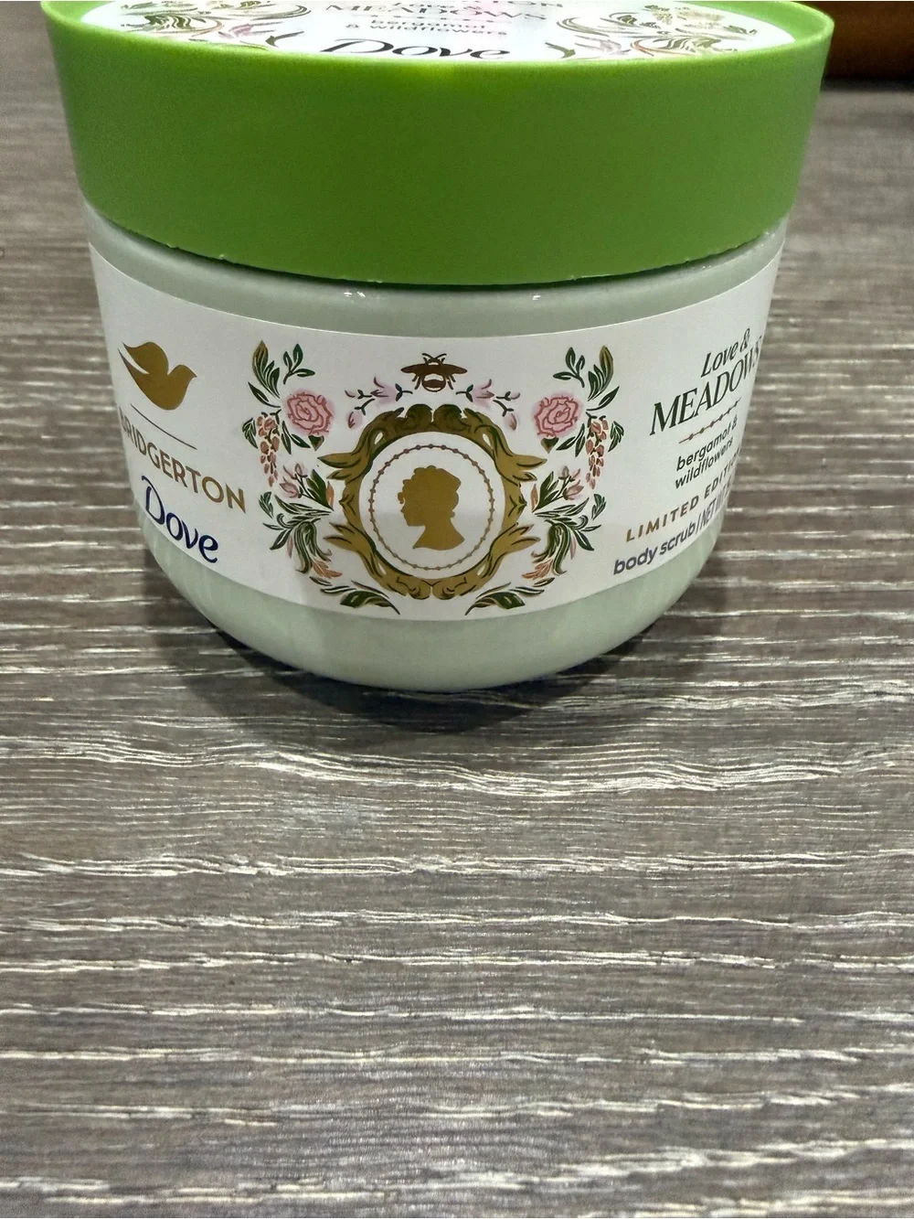 NWT Dove Bridgerton Love & Meadows Body Scrub
